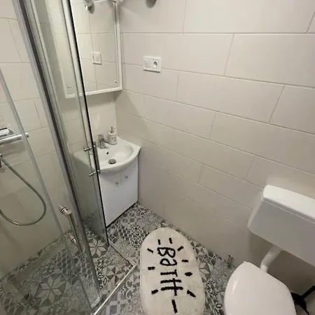 Haziko Vendeghaz/balatonfenyves Balatonfenyves