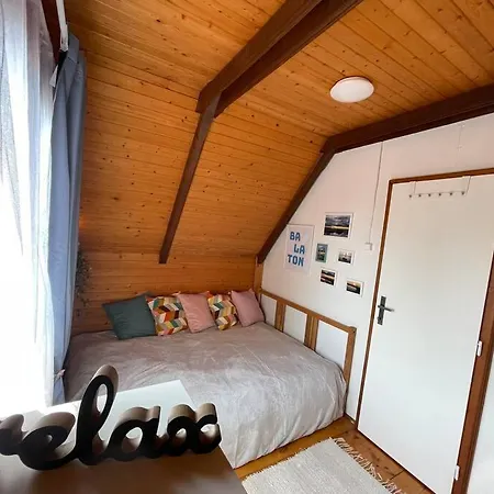 Haziko Vendeghaz/balatonfenyves *