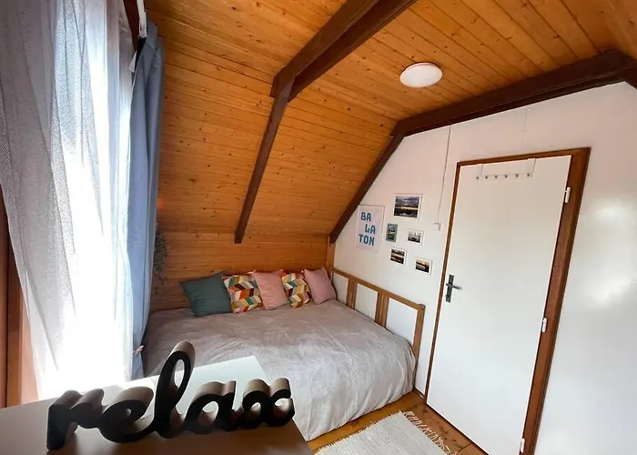 Haziko Vendeghaz/balatonfenyves *